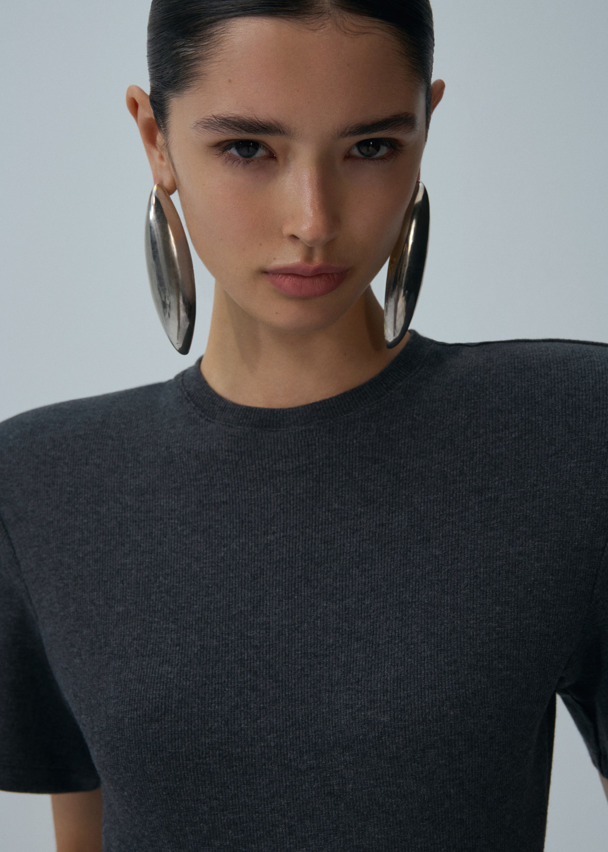 Ribbed short sleeve bodysuit in grey - 4