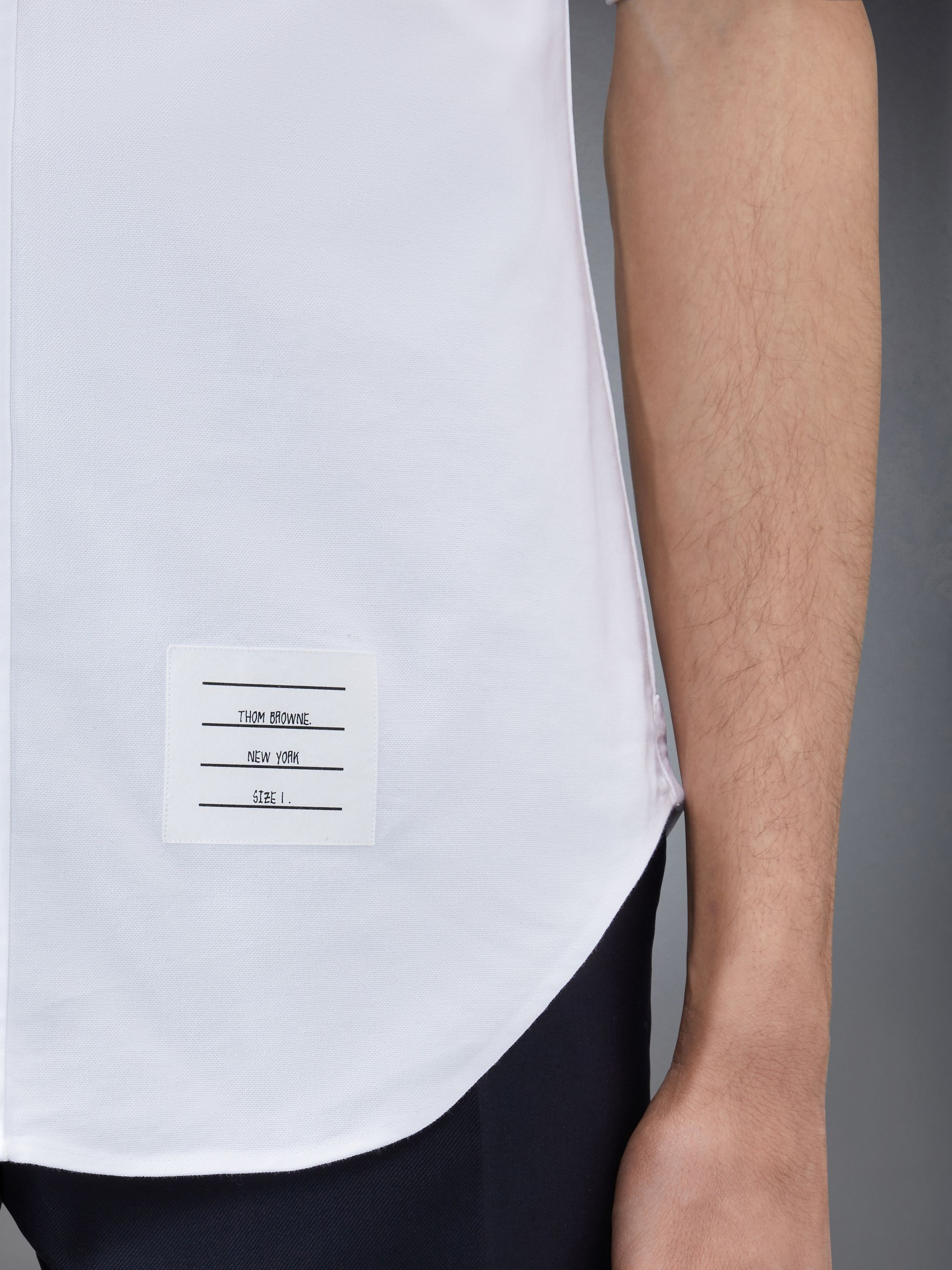 Thom Browne CLASSIC FIT SHORT SLEEVE SHIRT W/ RWB ARMBANDS