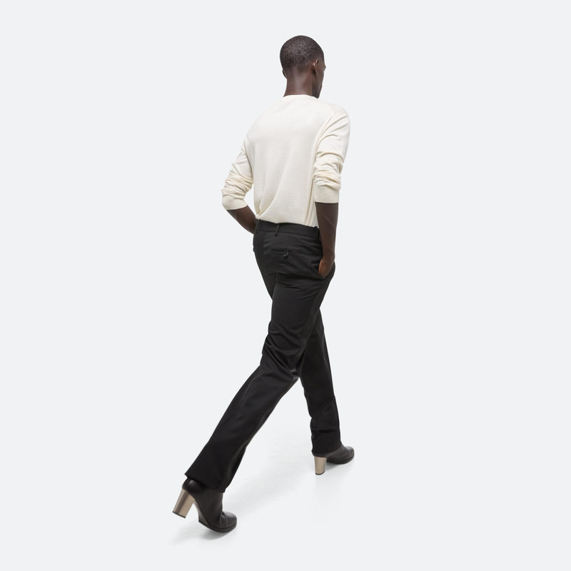 CURVED SLEEVE SWEATER 12