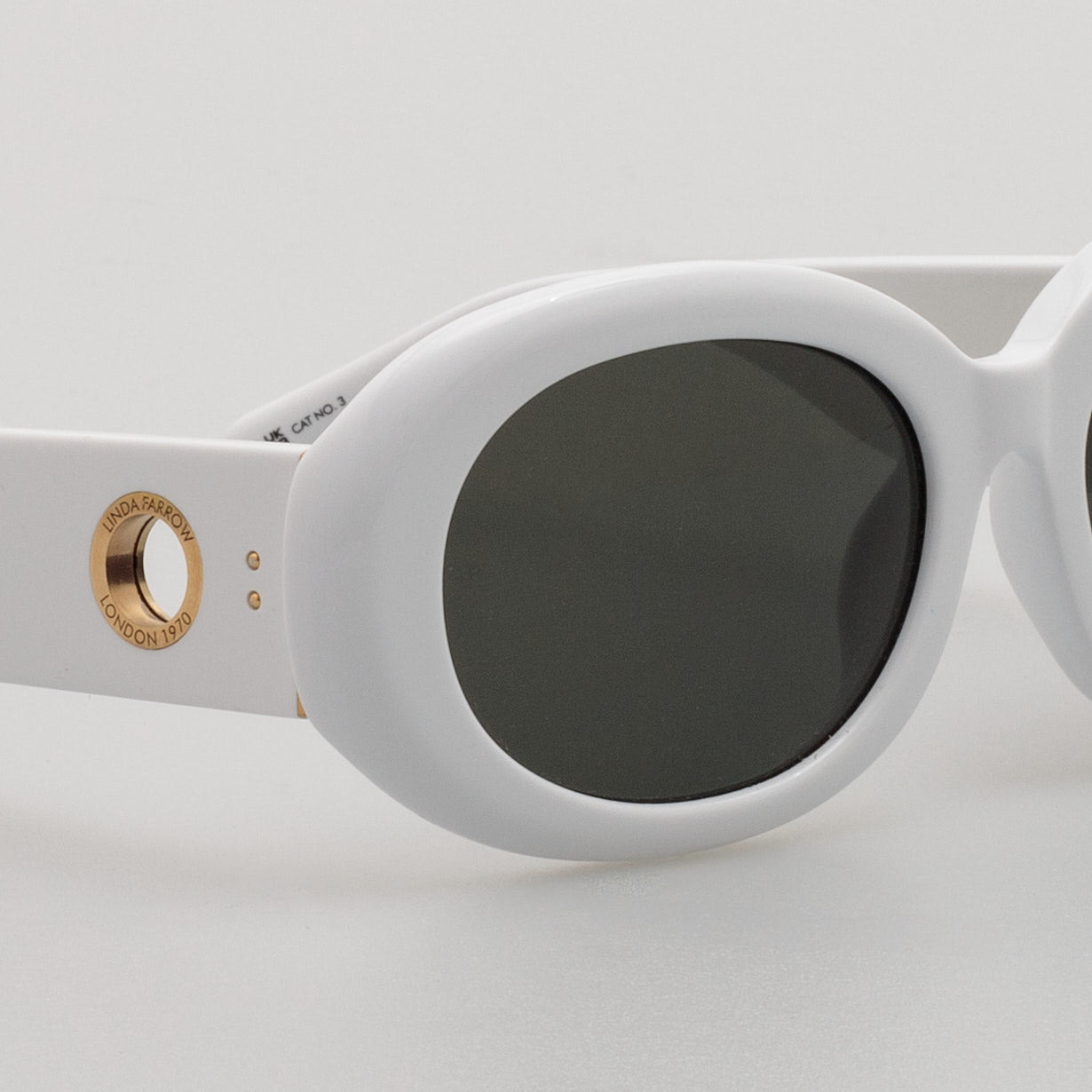 LINA OVAL SUNGLASSES IN WHITE - 4