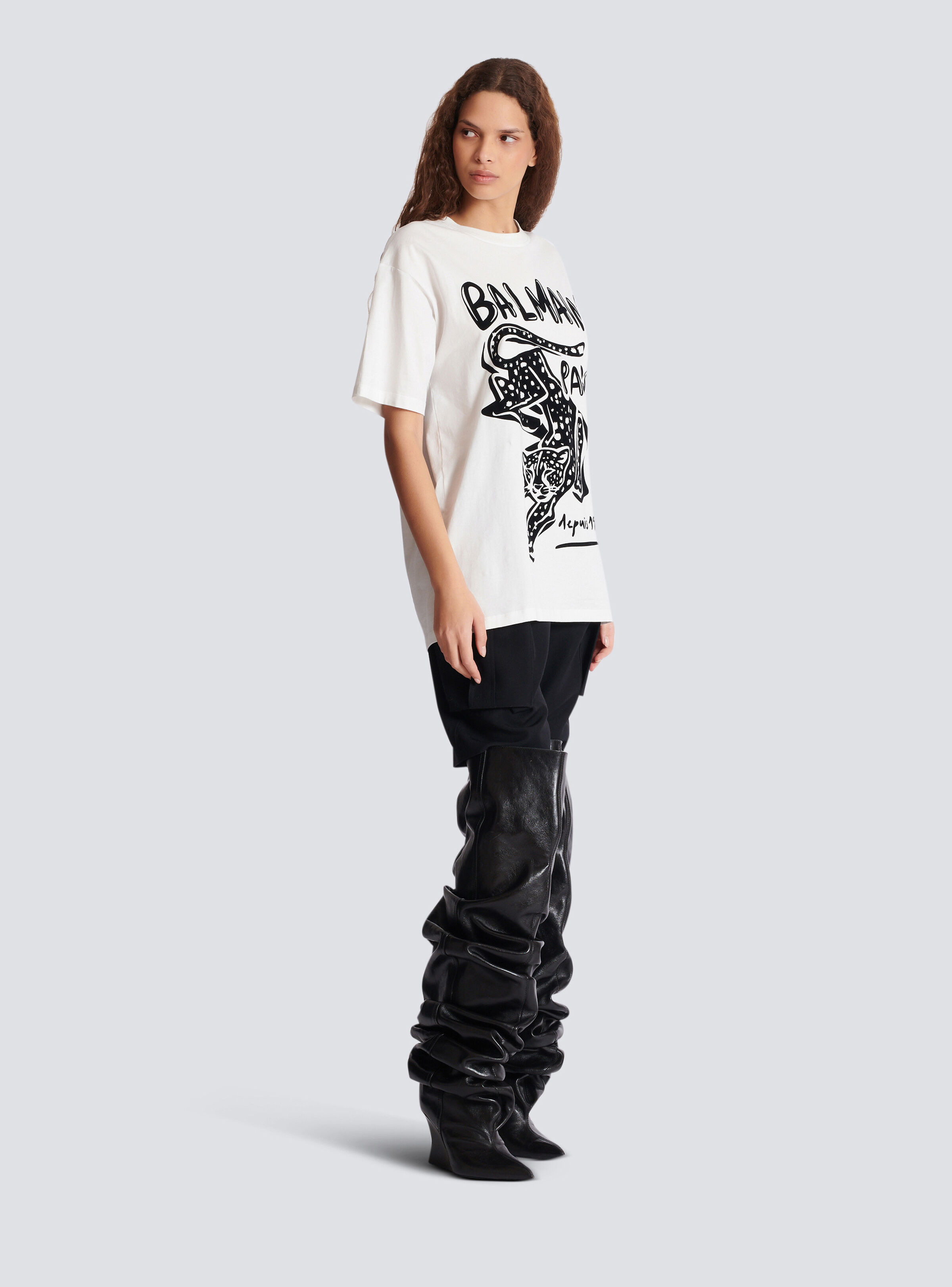 Short-sleeved T-shirt with leopard print - 3