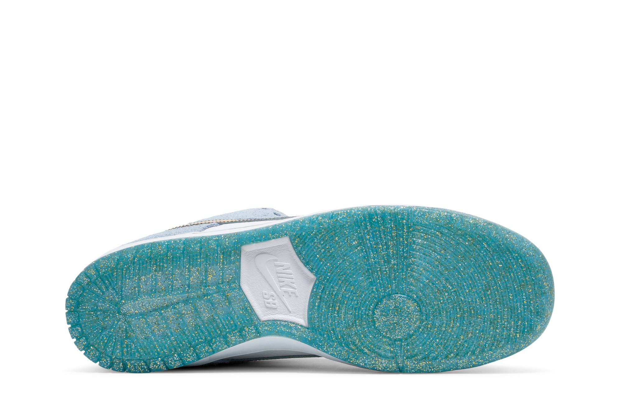 Sean Cliver x Dunk Low SB 'Holiday Special' - 4