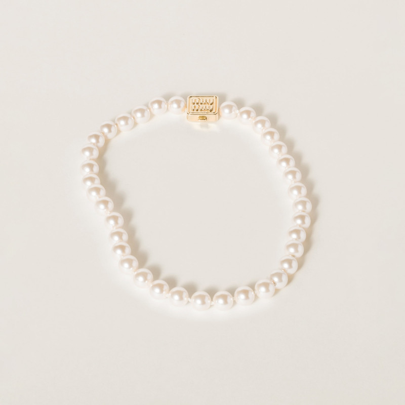 Metal necklace with synthetic pearls 1