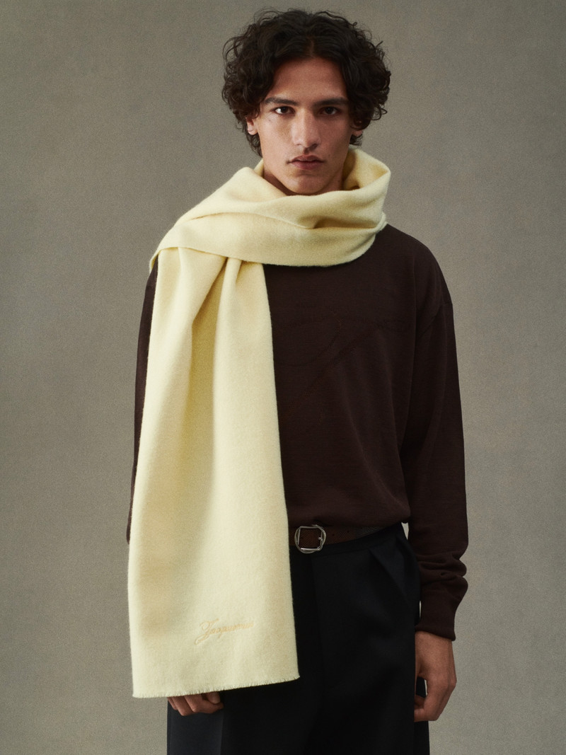 JACQUEMUS The Tailleur scarf outlook