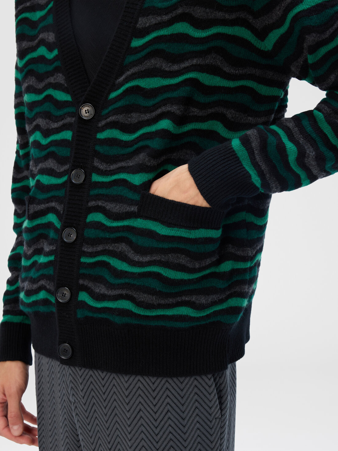 Cardigan in Pure Wool with Wave Stitch - 4