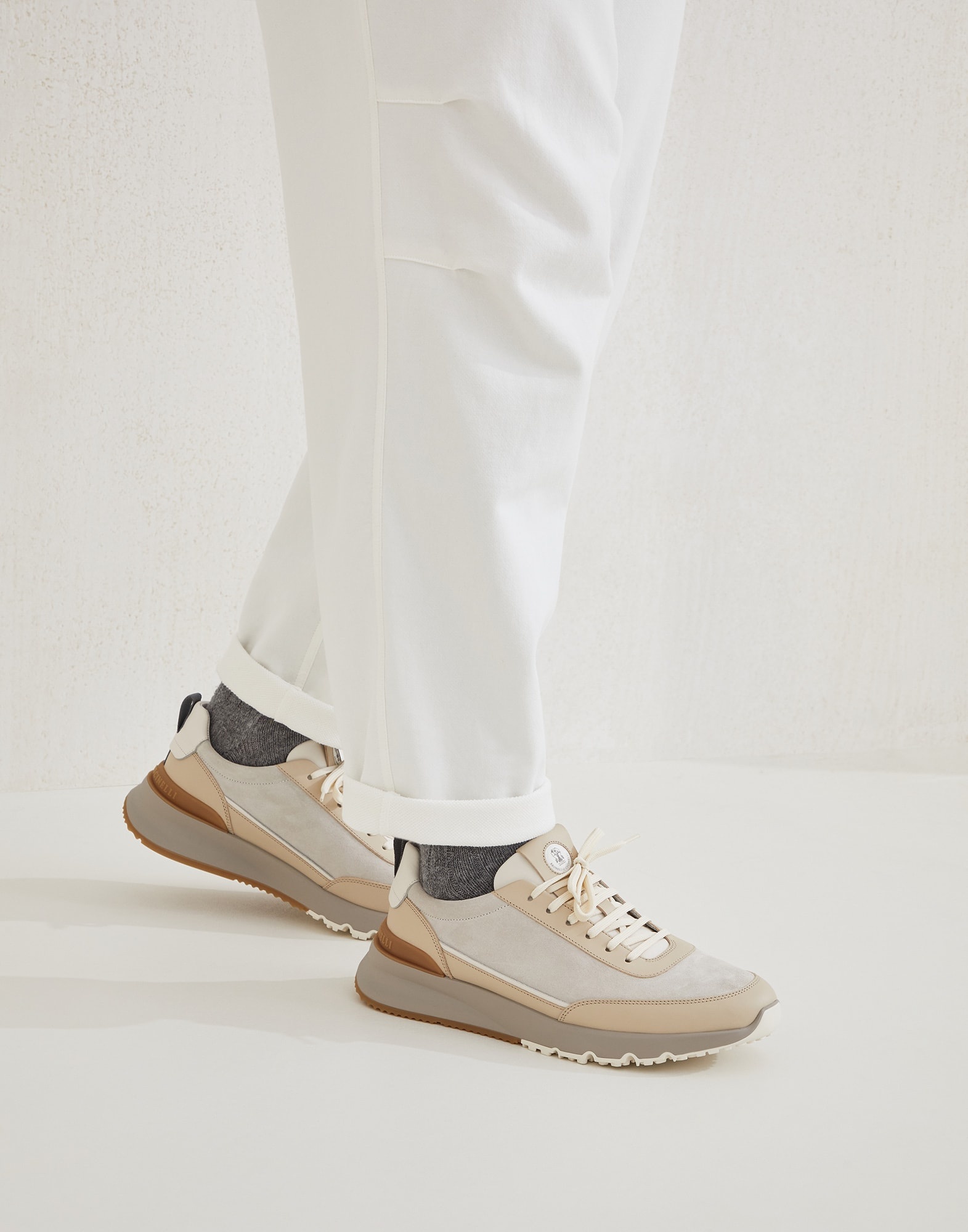 Washed suede and semi-polished calfskin runners - 4