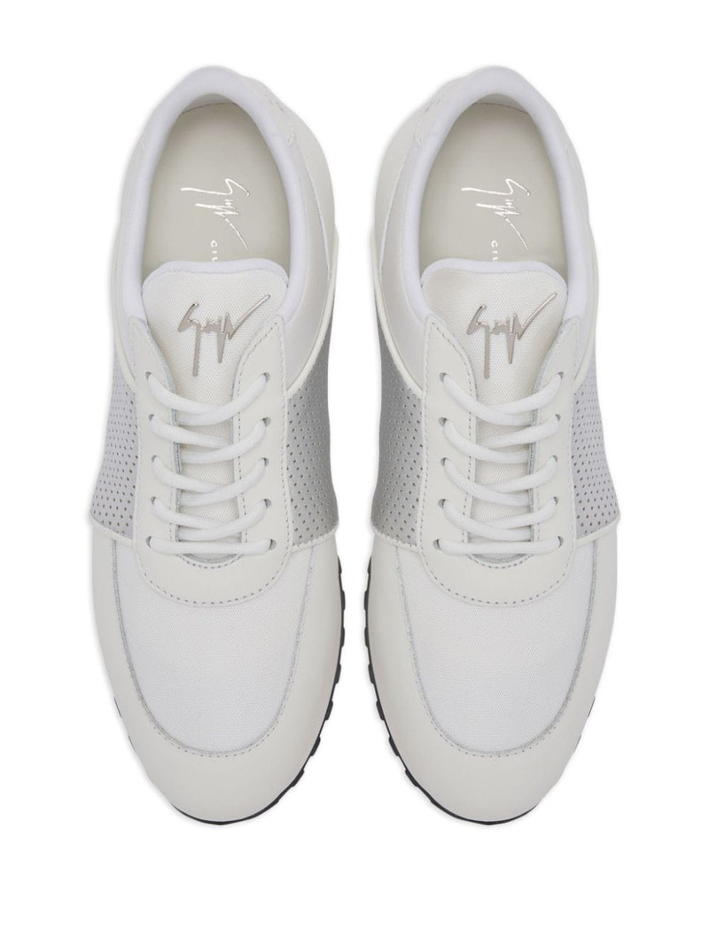 Jimi Running logo-plaque sneakers 4