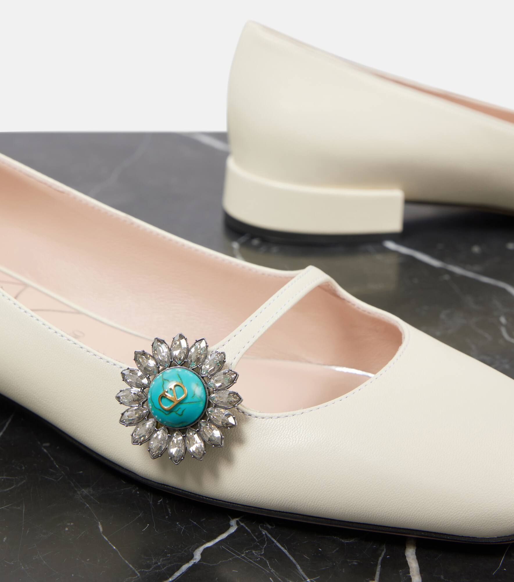 Daisy embellished leather Mary Jane pumps - 5