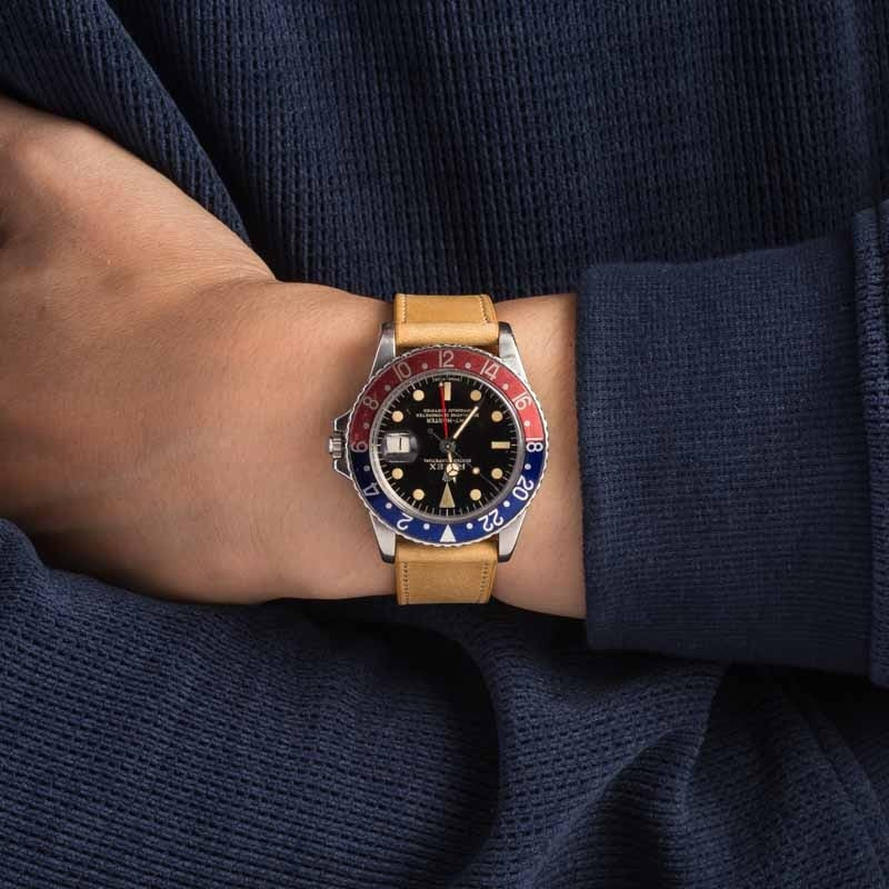 Vintage Rolex GMT-Master 1675 Glossy Gilt Dial "Pepsi" - 9