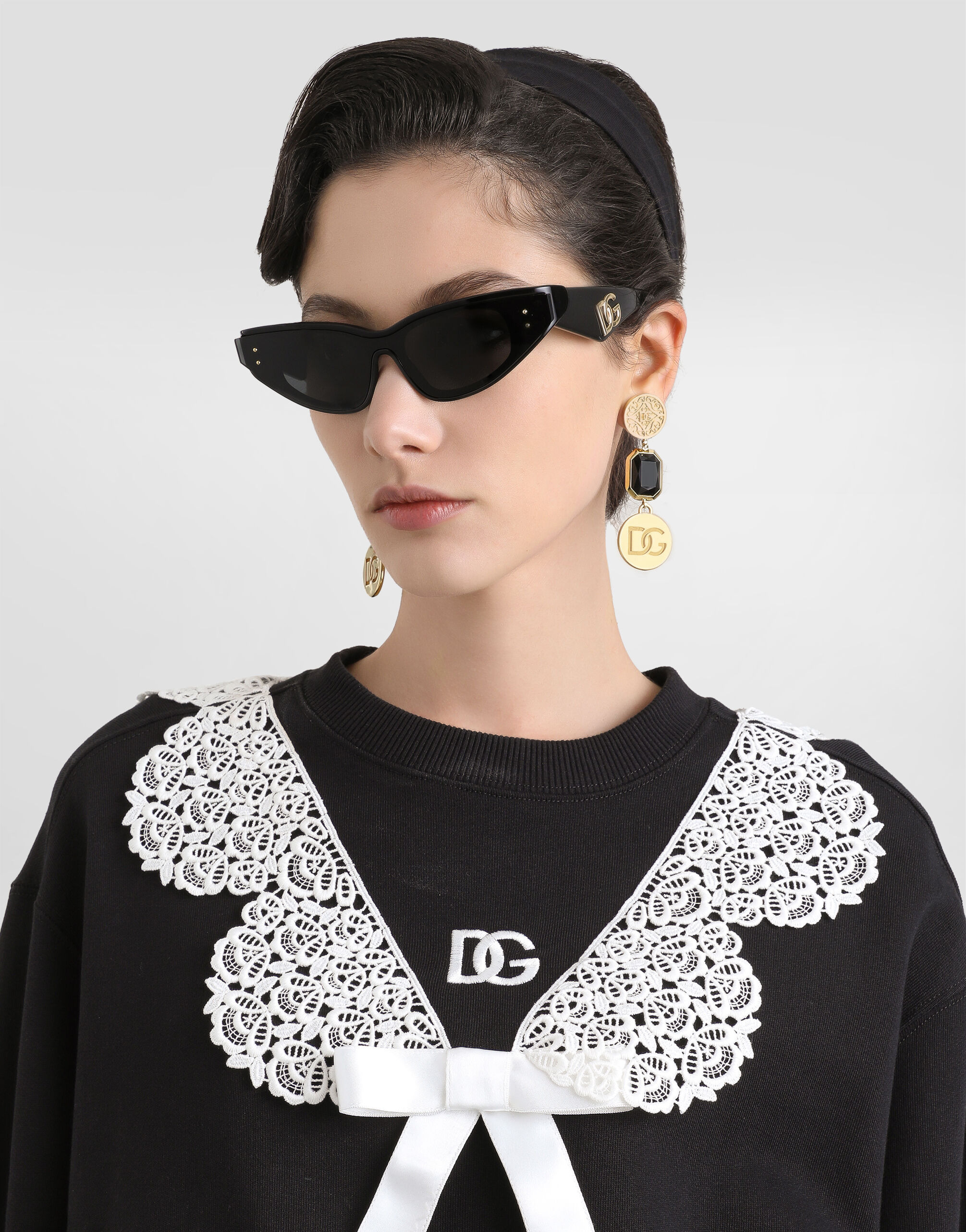 Sweatshirt with macramé and bow - 4