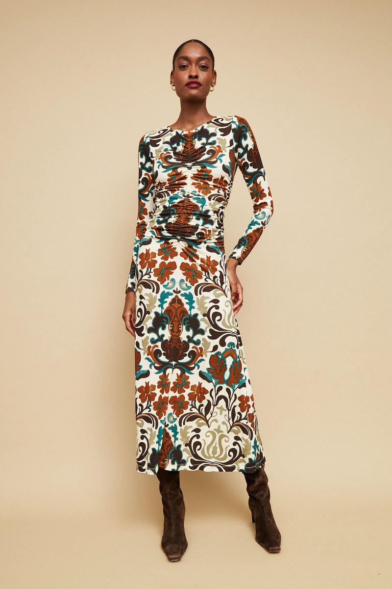 Cara Cara Maisy Dress
Figure-Skimming And Ultra-Flattering outlook