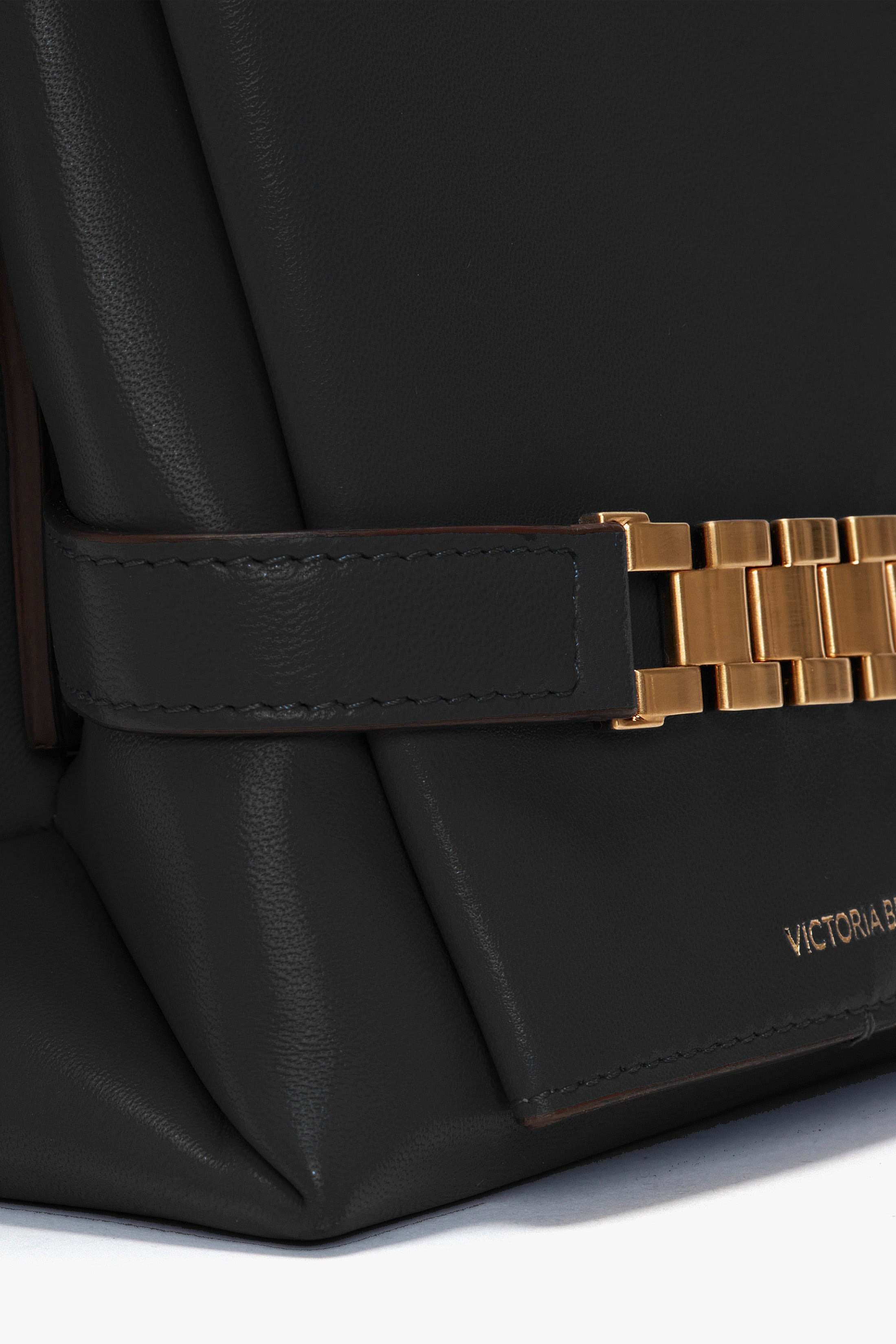 Chain Pouch with Strap In Black Leather - 4