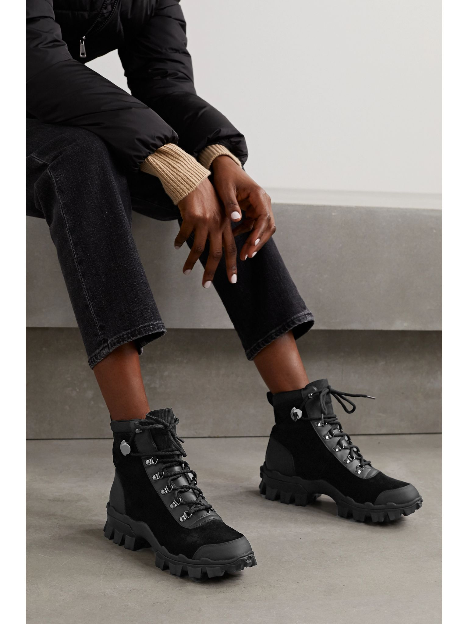 Helis logo-print leather-trimmed suede ankle boots Black - 2