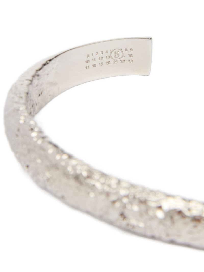 textured-finish bracelet 4
