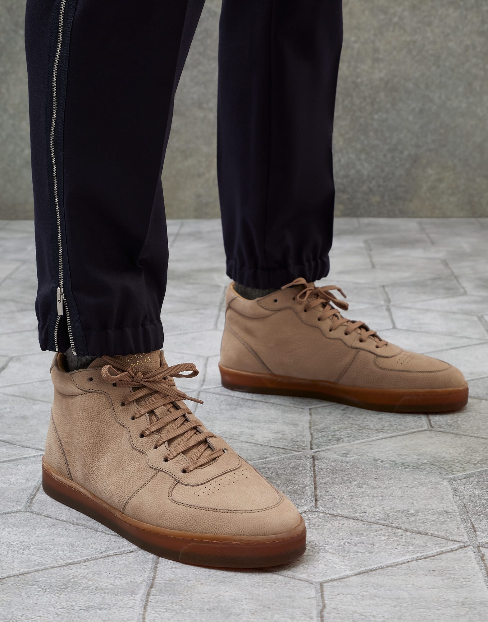 Texture nubuck high-top sneakers with merino shearling lining and natural rubber sole - 4