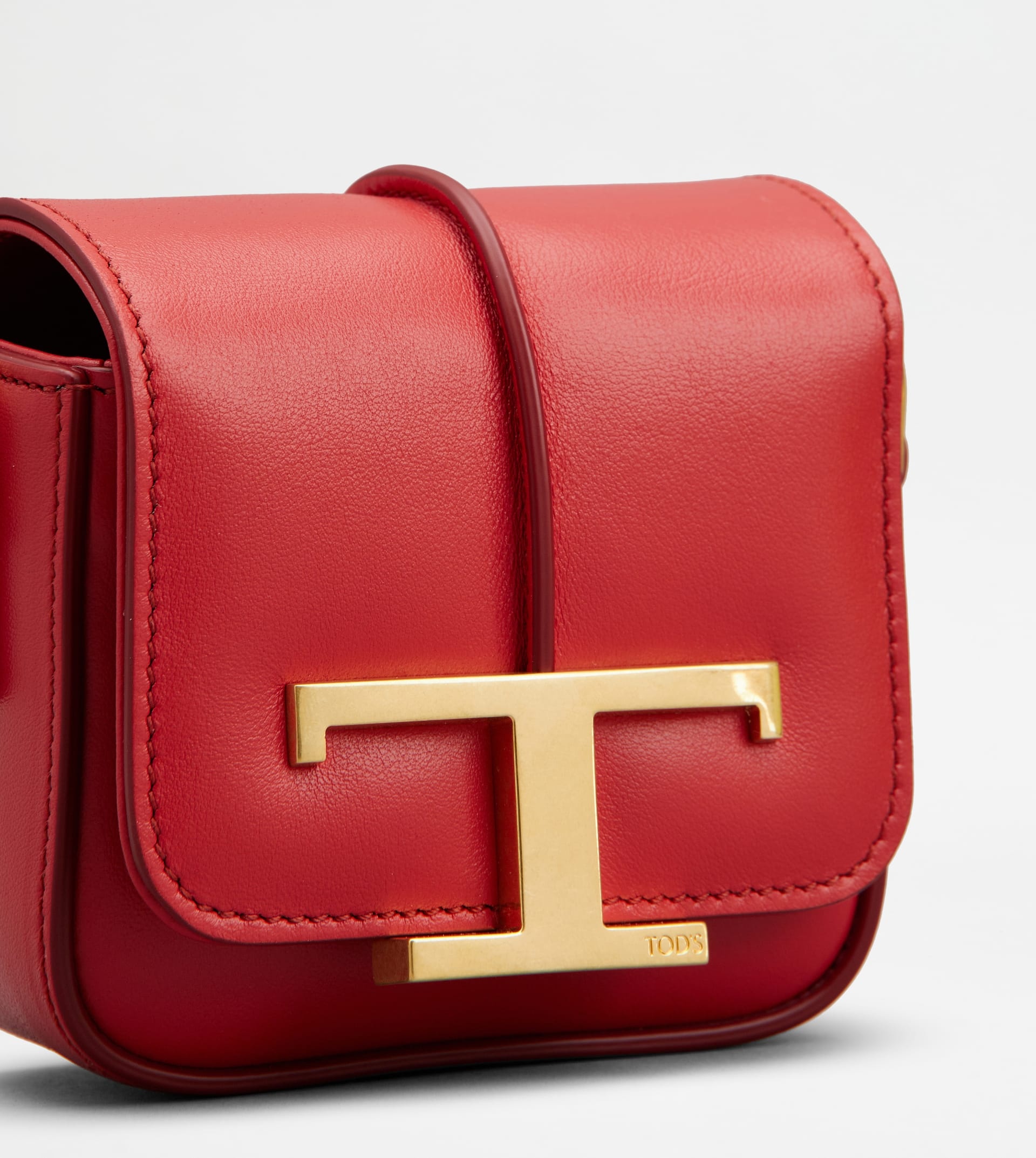 T TIMELESS CROSSBODY BAG IN LEATHER WITH CHAIN STRAP - RED - 4