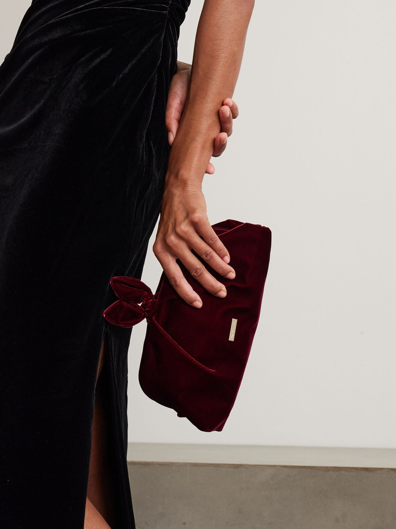 AQUAZZURA Bow Tie pleated velvet clutch Red outlook