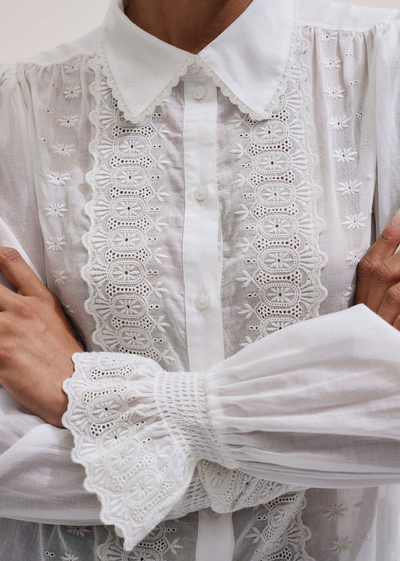 Embriodery Trim Blouse 3