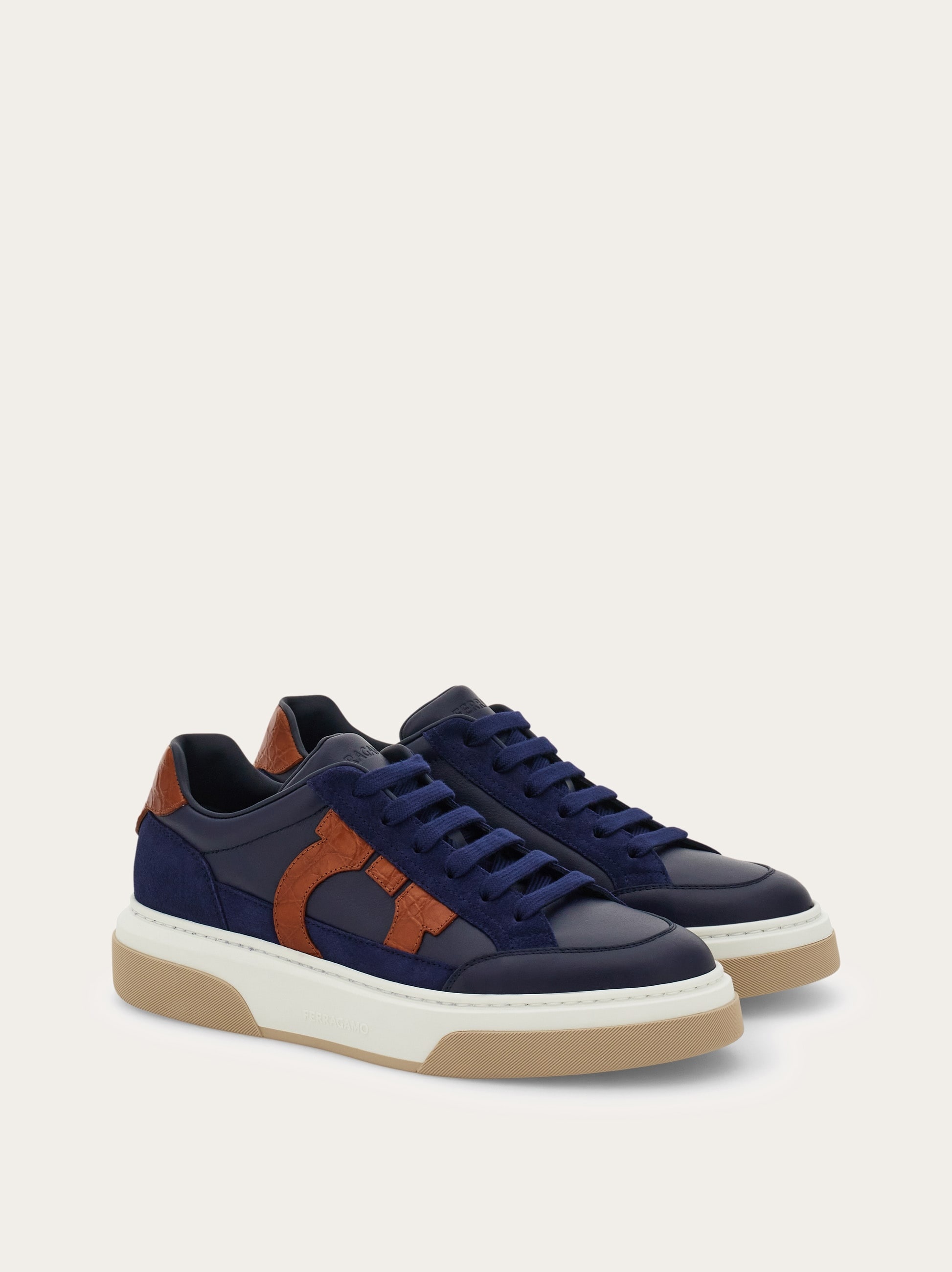 Low top sneaker with Gancini - 4