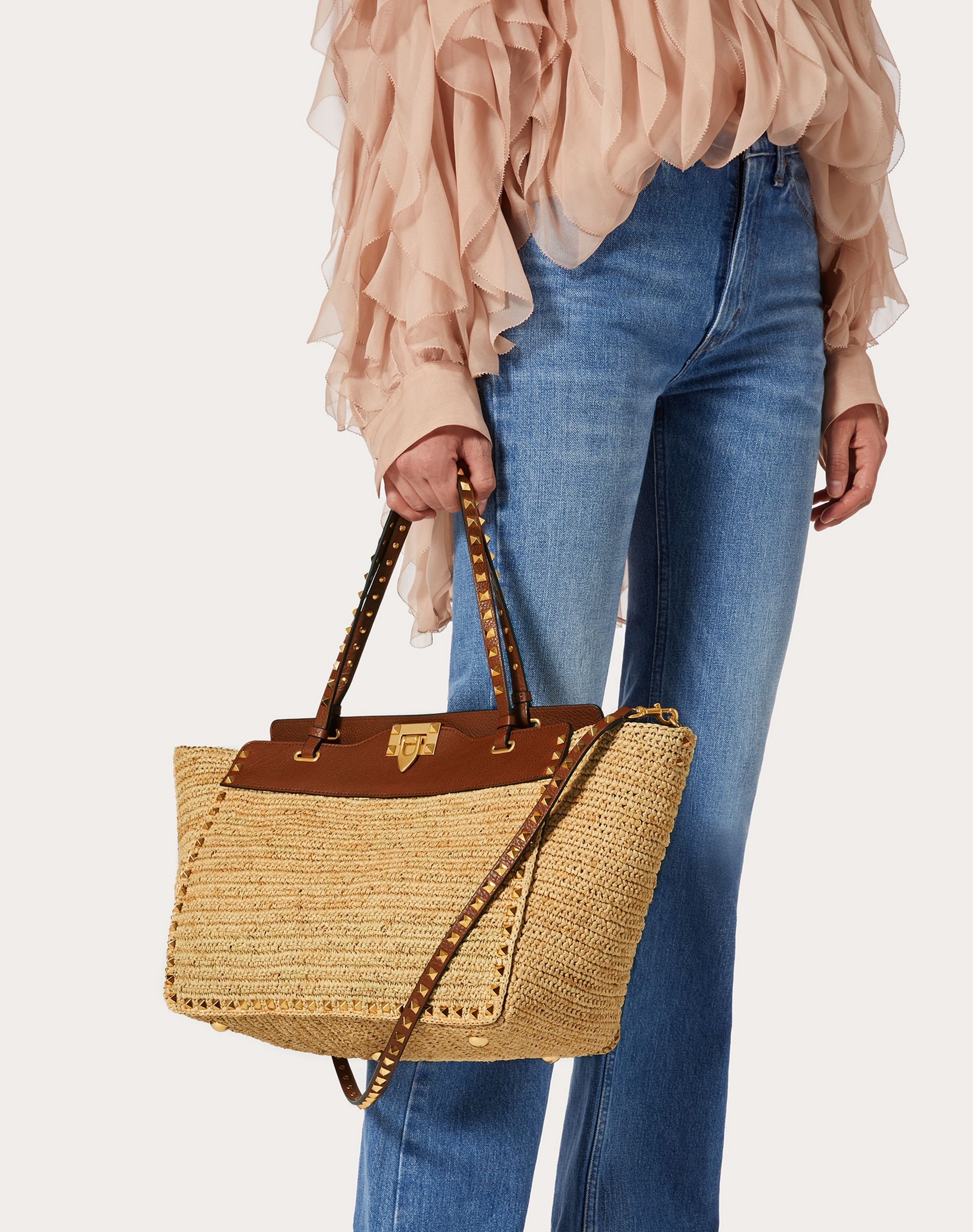 Medium Rockstud Bag in Crochet Raffia - 6