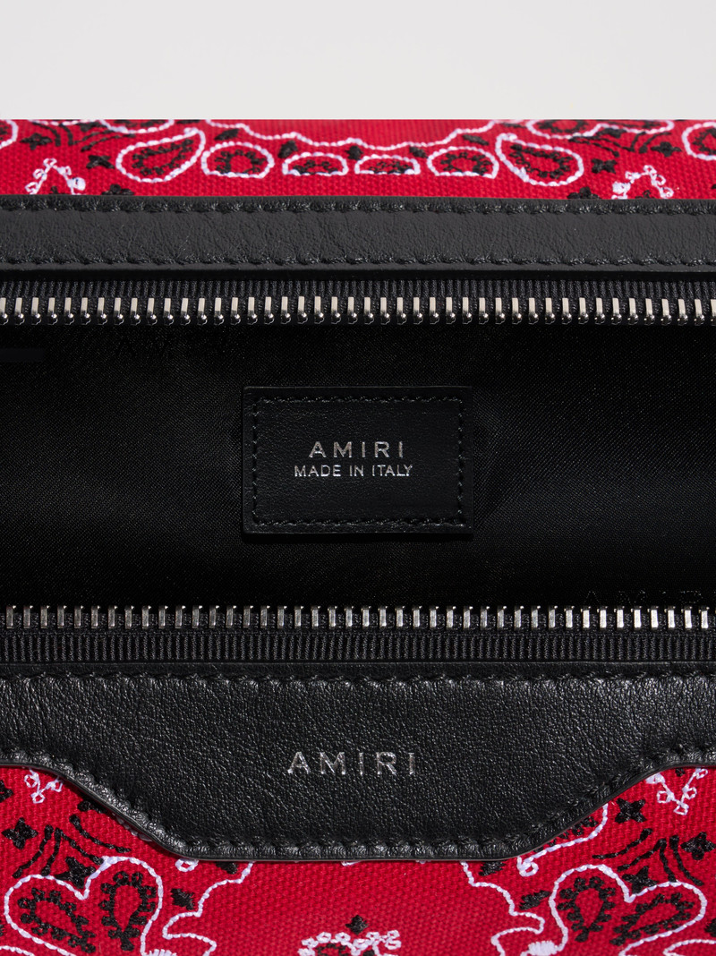 BANDANA EMBROIDERED DOPP KIT 4