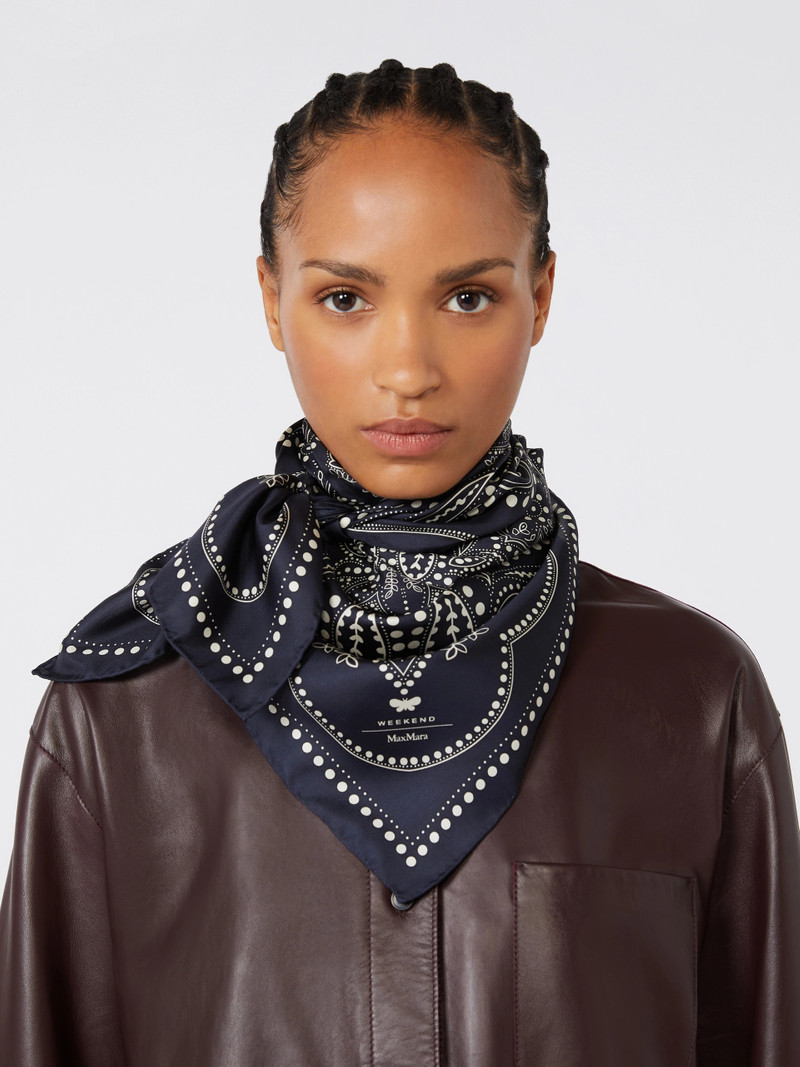 ONESTO Printed silk square foulard - MIDNIGHTBLUE 4