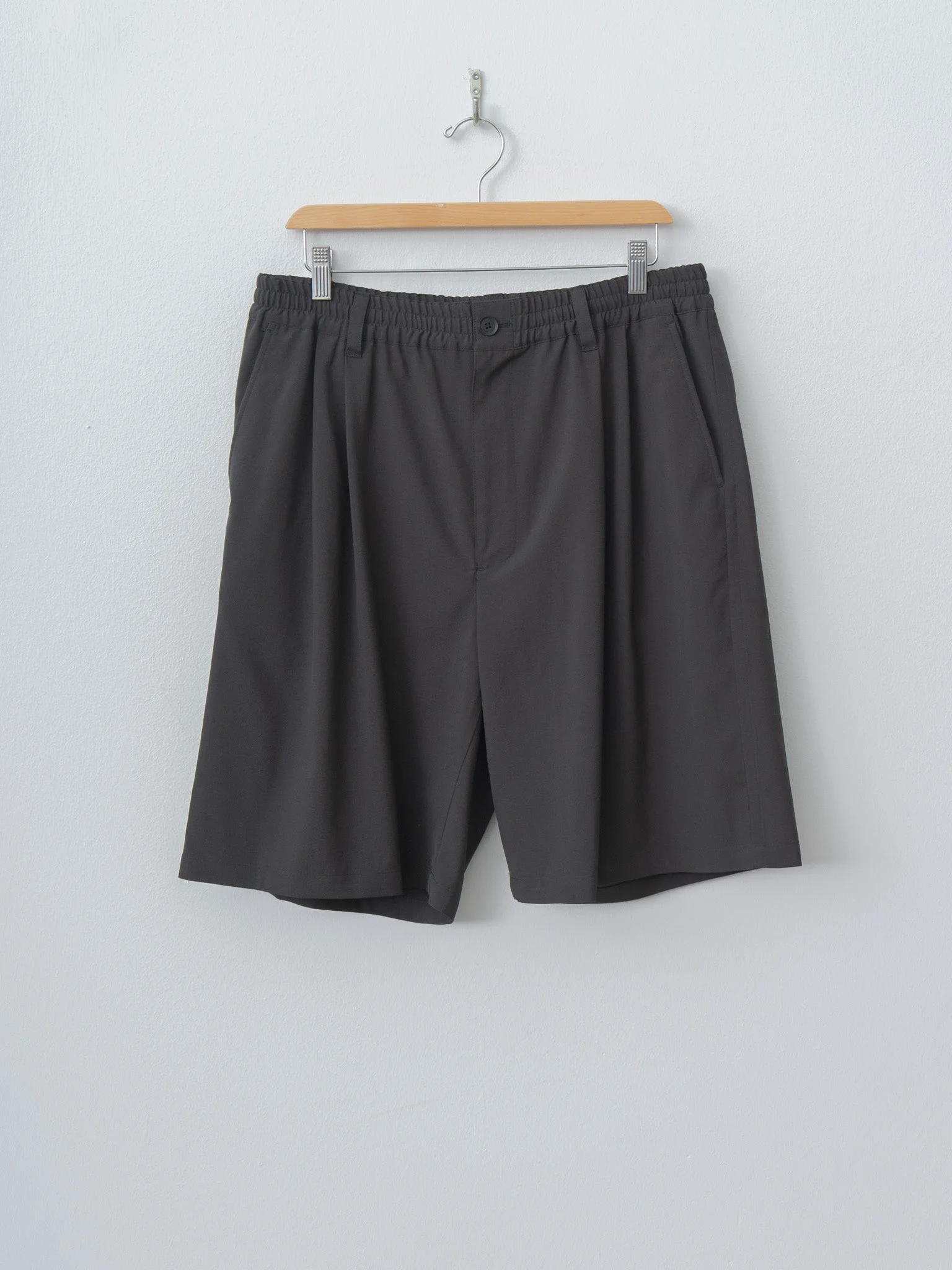 Wool Washer Tropical 2Pleated Easy Shorts - Carbon - 1
