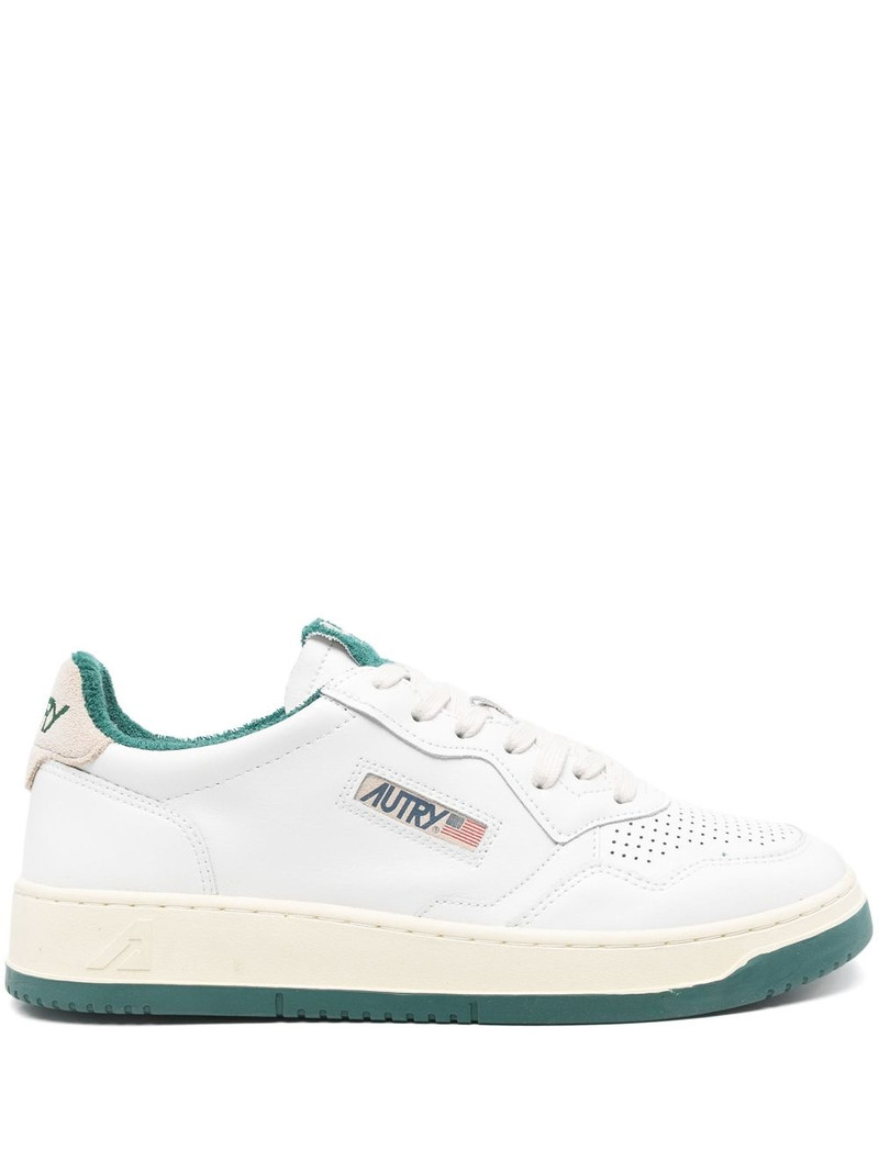 Medalist sneakers 1