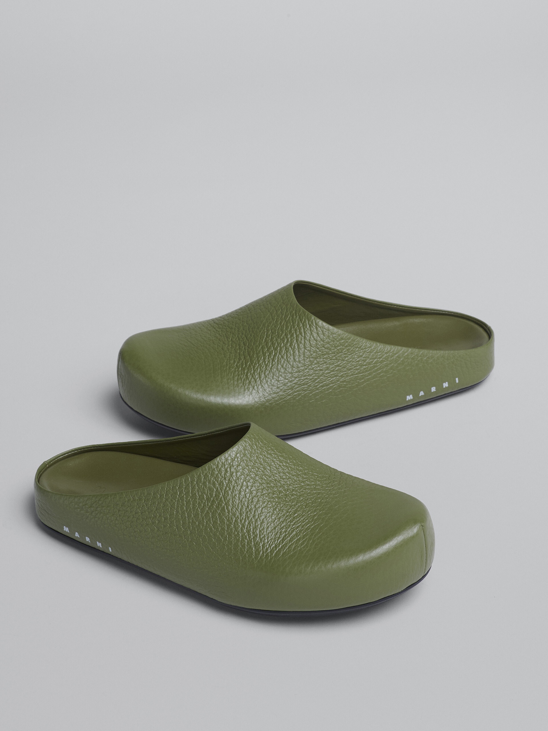 GREEN LEATHER FUSSBETT SABOT - 5