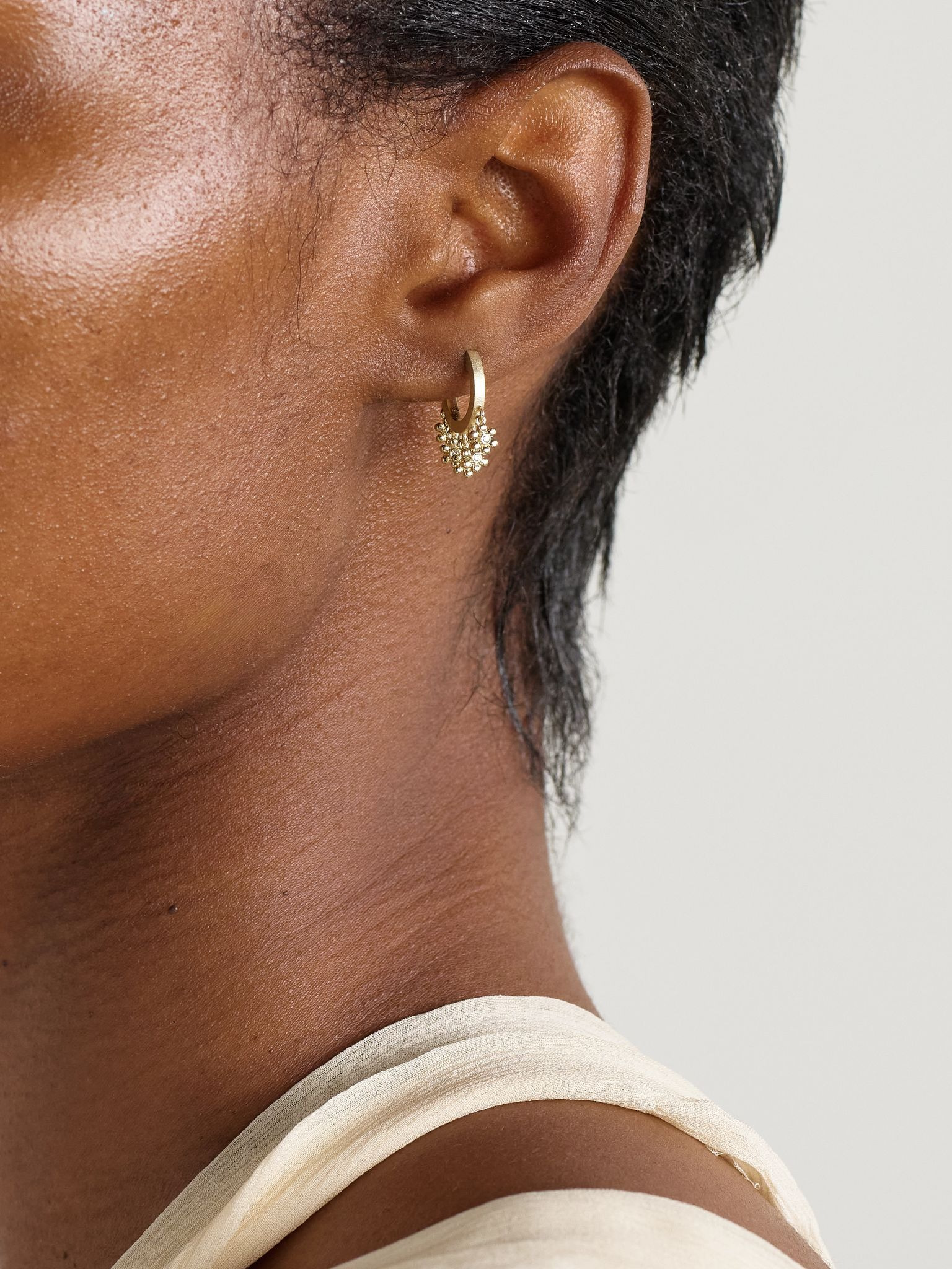 Daisy 14-karat gold diamond hoop earrings Gold - 2