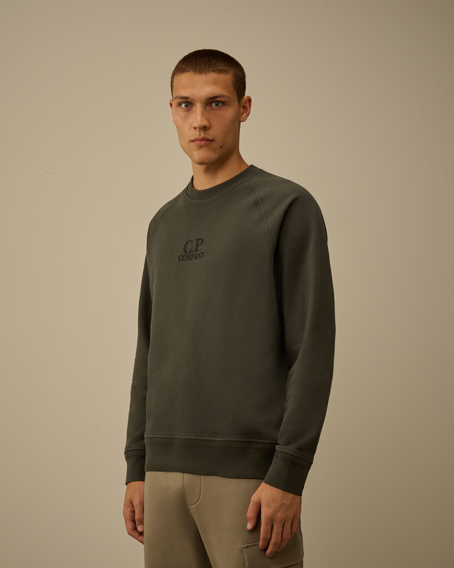 Diagonal Raised Fleece Crewneck Logo Sweatshirt - 3
