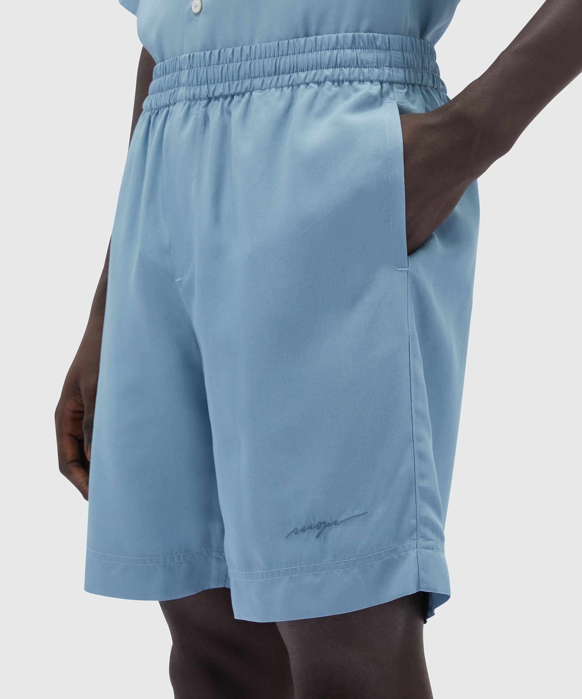 Bermuda shorts in powder blue fluid viscose - 5