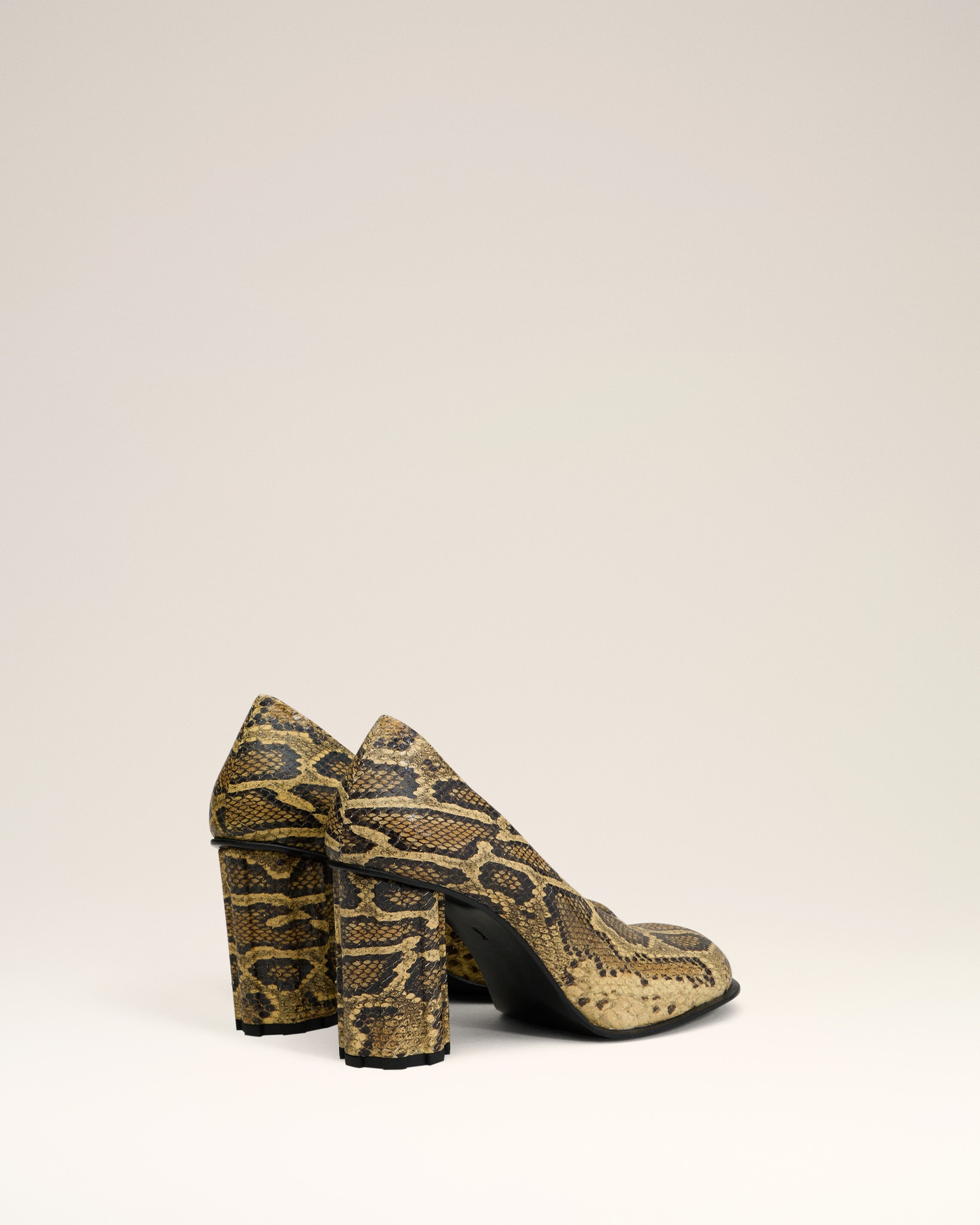 BEIGE LEATHER PIANO PUMP - 4