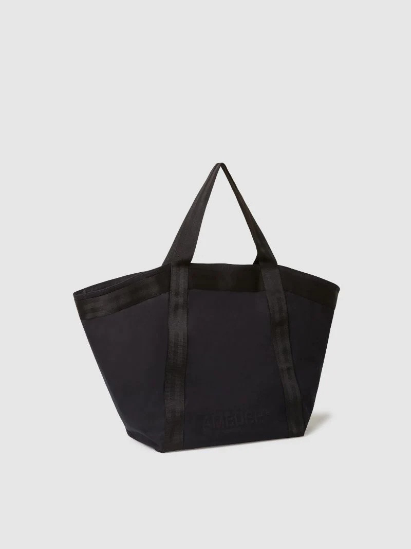 EMBOSS LOGO MAXI TOTE 4