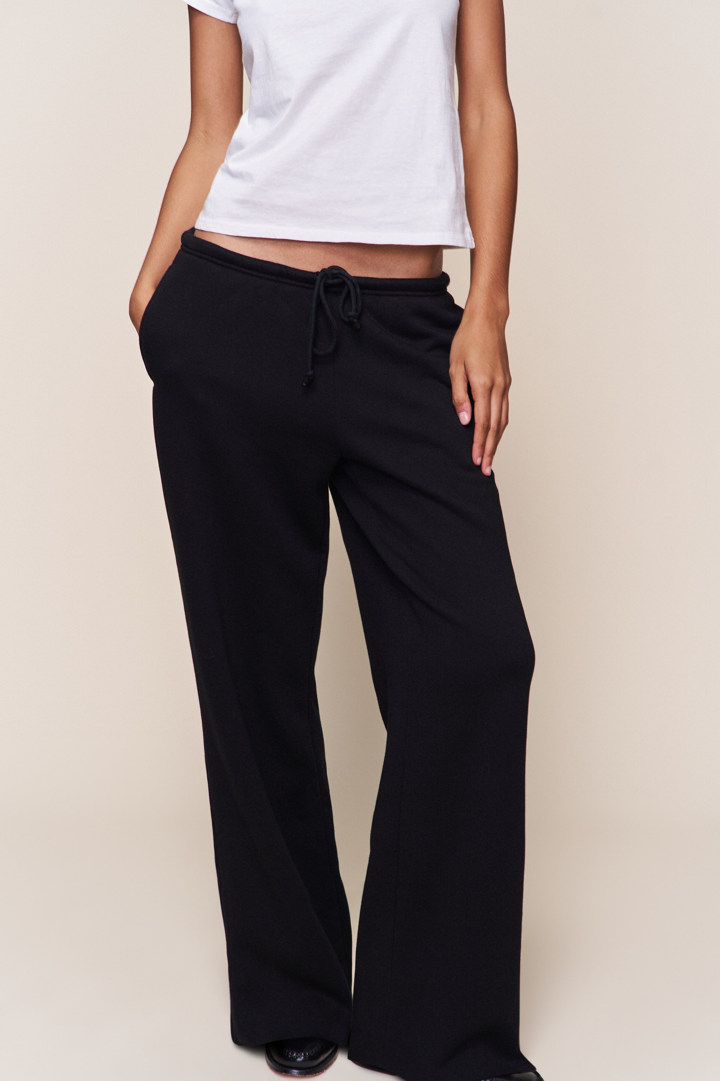 DRAWSTRING FLEECE PANT - 1