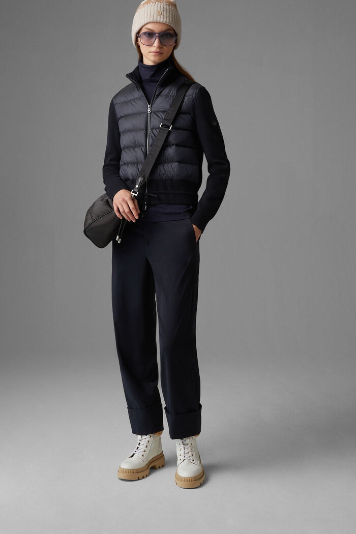 Morzine Sole Shoulder bag in Black - 7