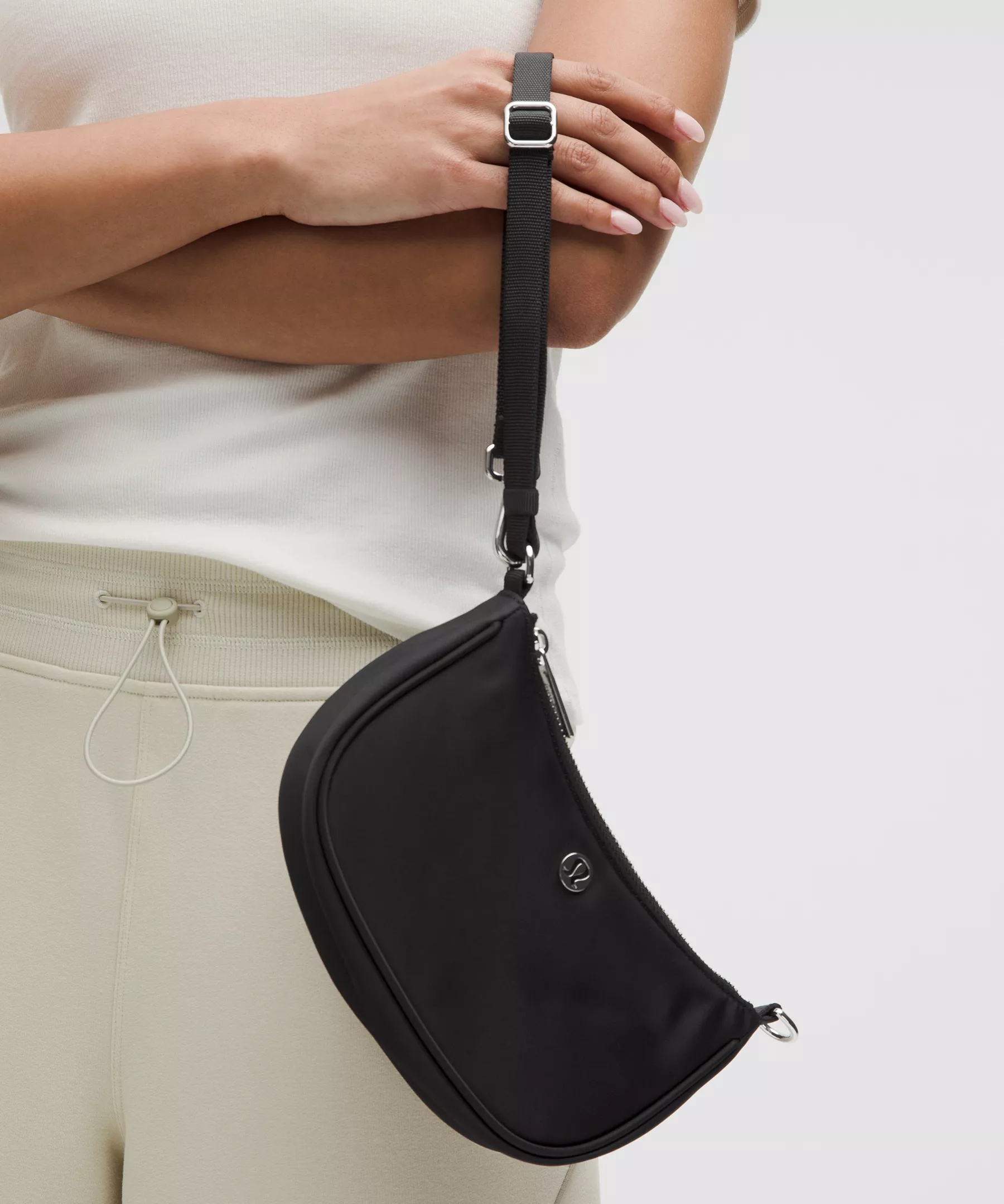 City Essentials Mini Shoulder Bag 1L - 4