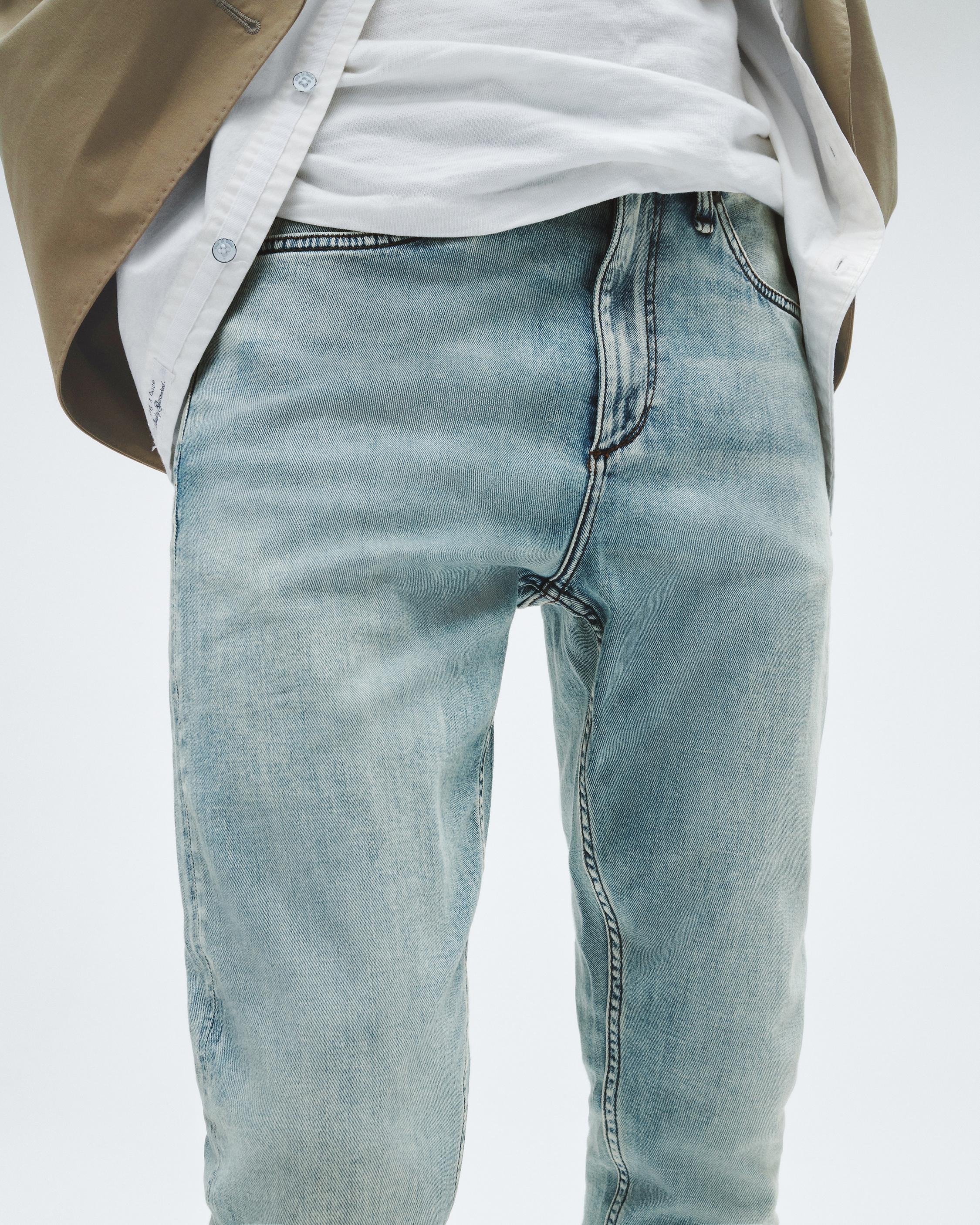 Fit 1 - Aden
Skinny Fit Aero Stretch Jean - 5