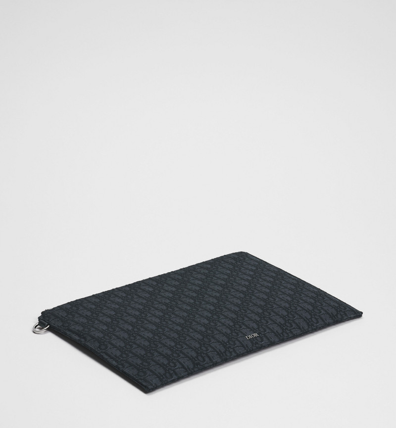 Dior A4 Pouch outlook