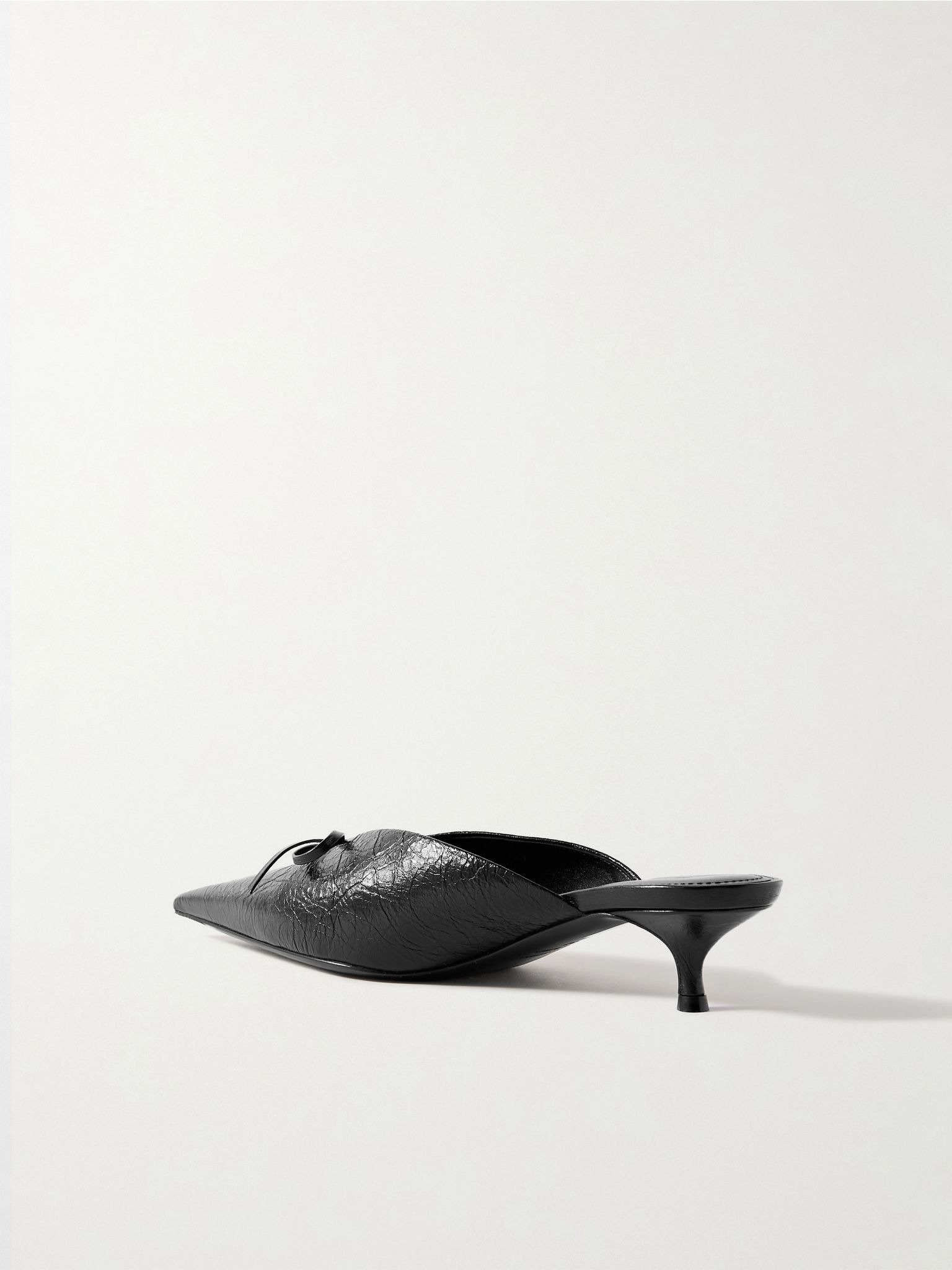 Knife bow-embellished crinkled-leather mules Black - 3
