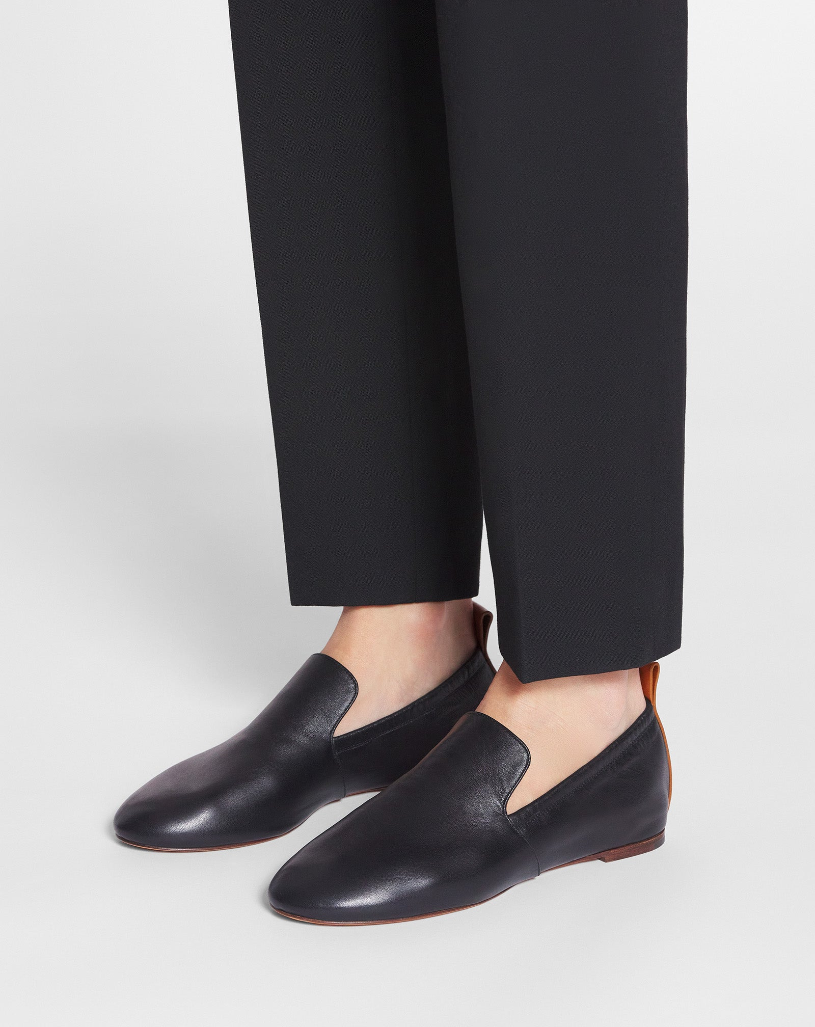 LEATHER BALLERINA LOAFERS - 6