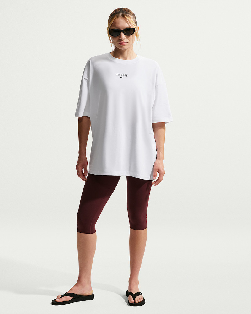 Nike Women's Oversized Dri-FIT Short-Sleeve T-Shirt 4