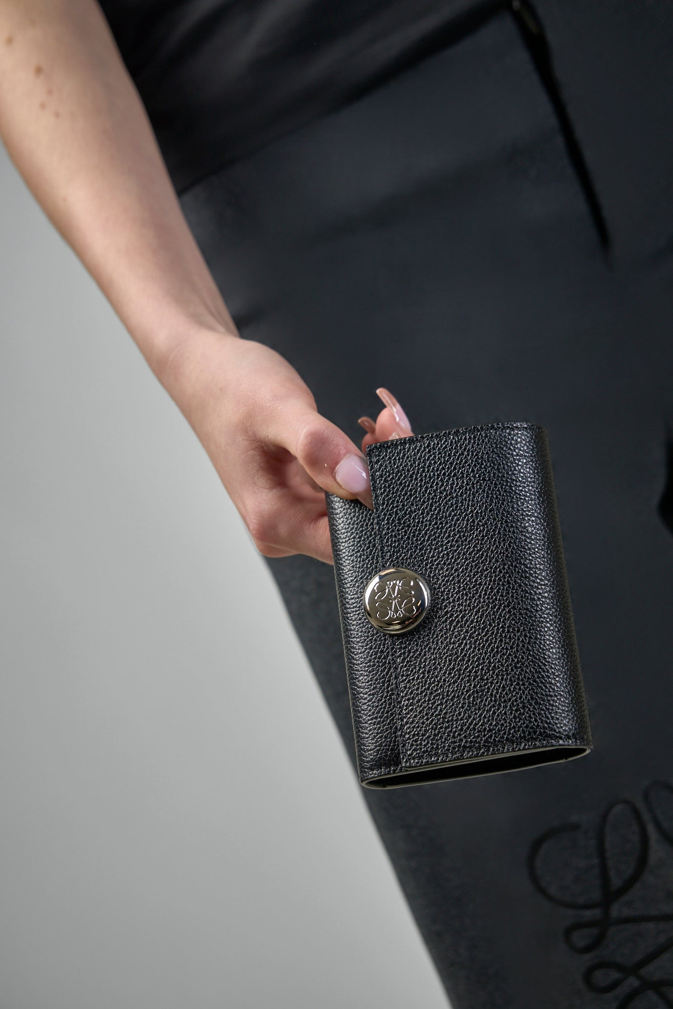 Pebble Small Vertical Wallet - 3