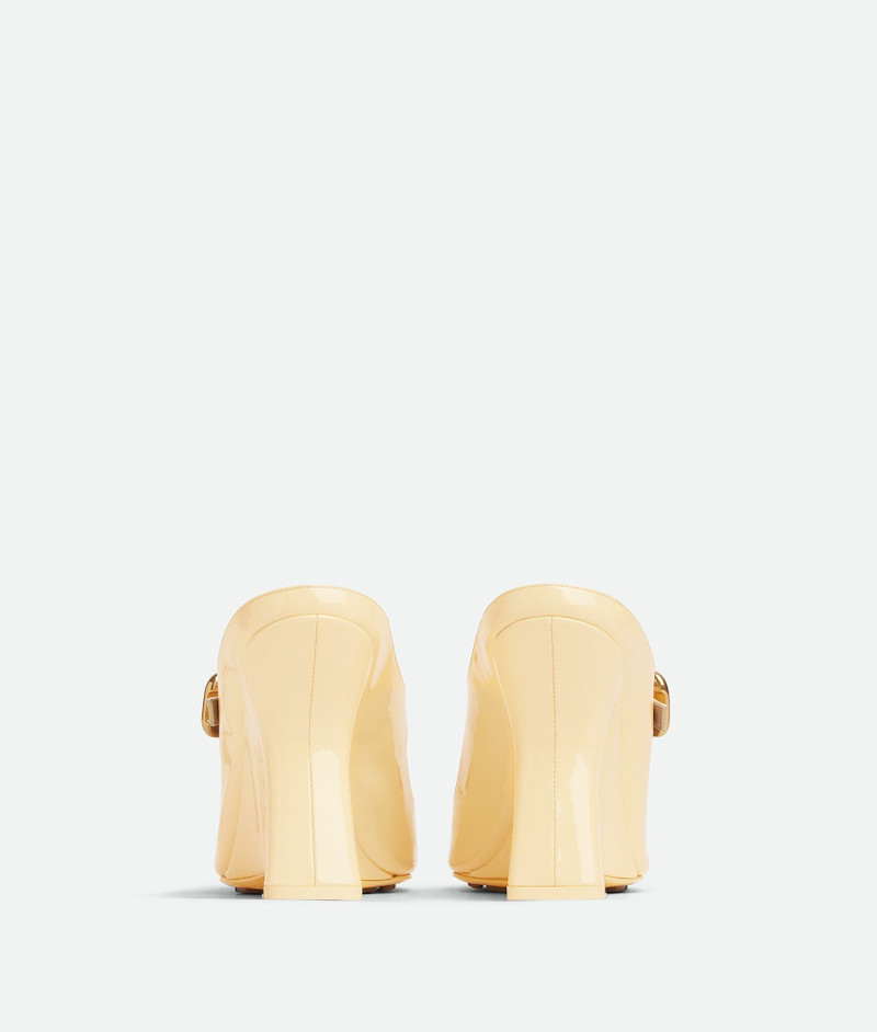 Bottega Veneta Comet Mule outlook