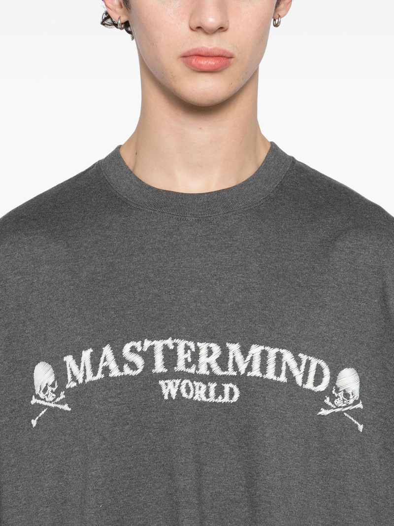 skull graphic t-shirt 5