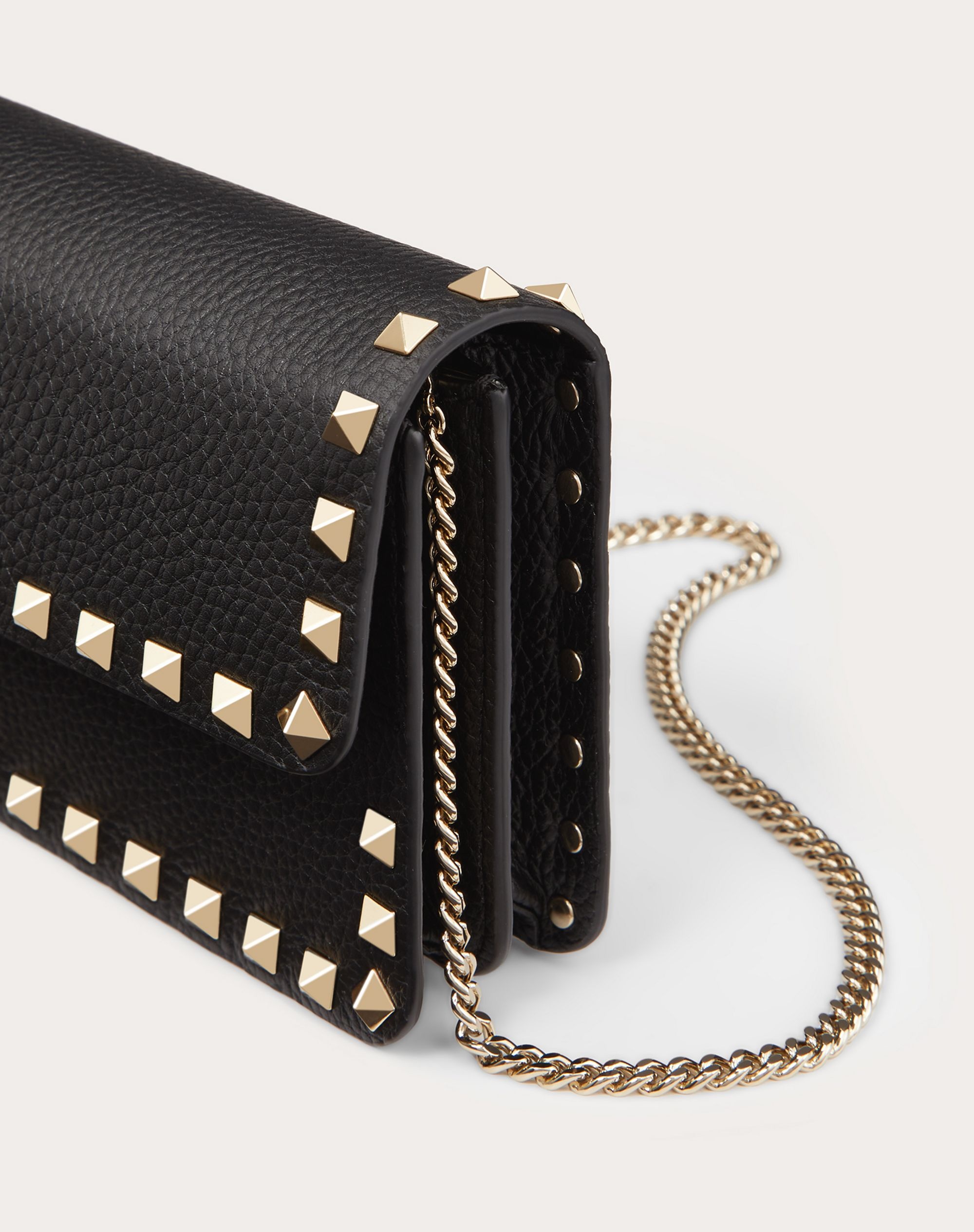 Rockstud Grainy Calfskin Chain Pouch - 2