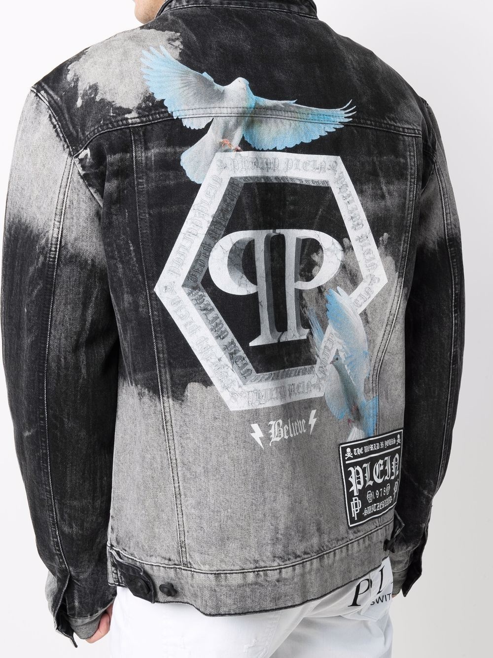 bleached logo-print denim jacket - 5