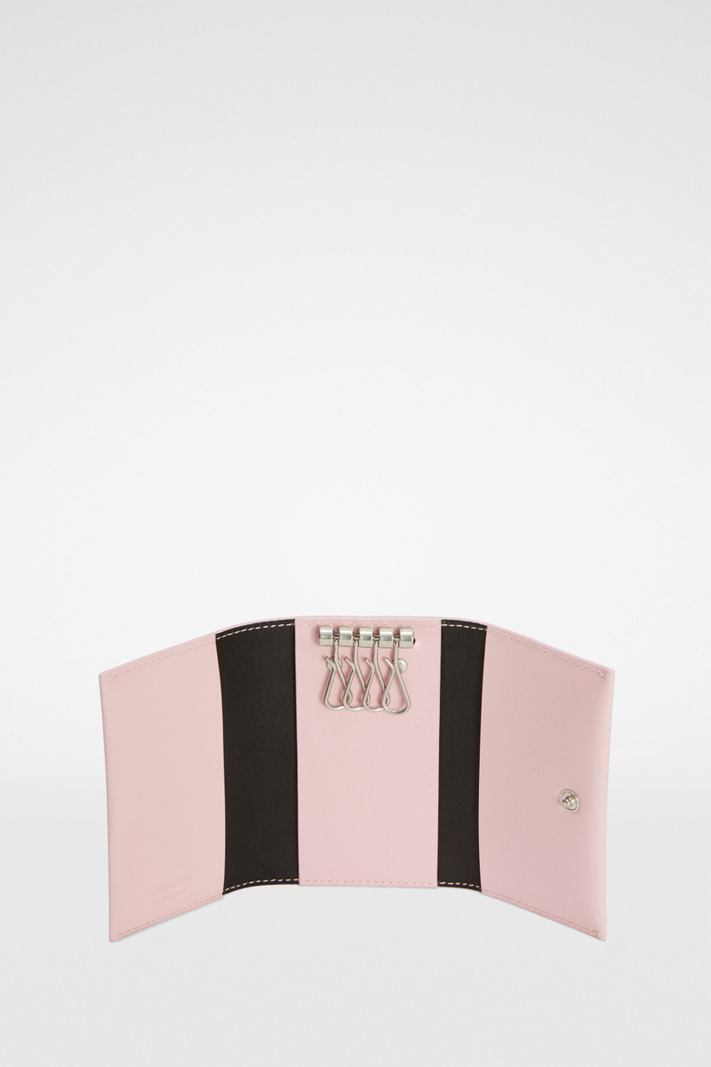 Key Pouch 4