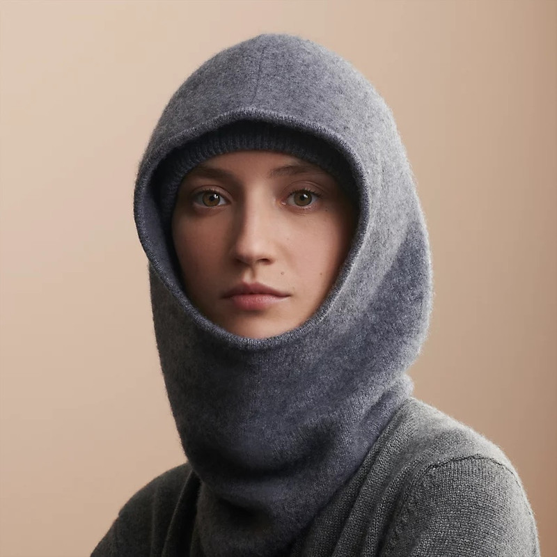 Hermès Diva beanie and cowl set outlook