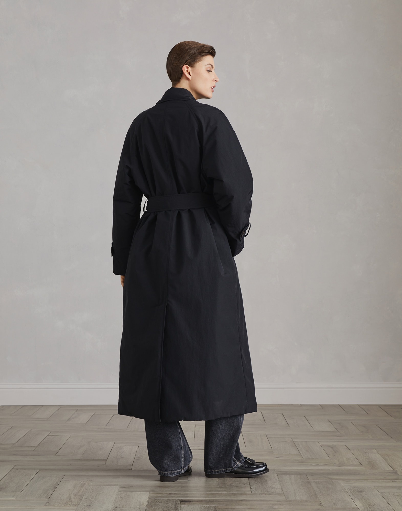 Water-resistant techno cotton trench with Thermore® padding and shiny cuff details - 2